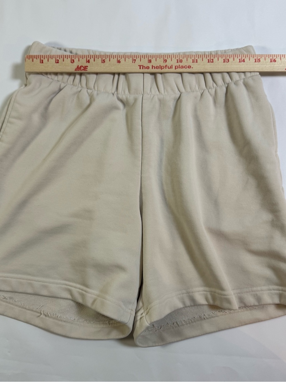 On Running Fleece Club Shorts Men’s Small Desert - Picture 10 of 11